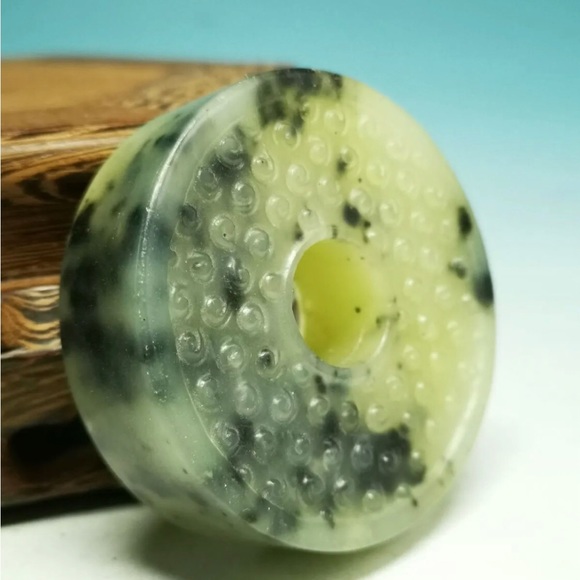 Ancient Natural Nephrite Jade AMAZING ARTISTIC Handcarved Circular - Picture 5 of 9